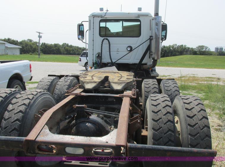 image for item L4058 2007 Mack CXN semi truck