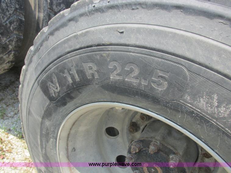 image for item L4058 2007 Mack CXN semi truck