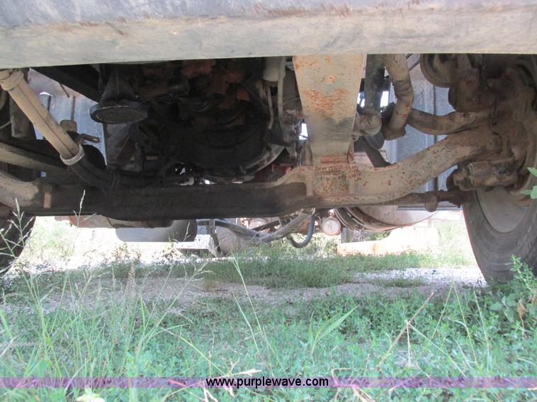 image for item L4058 2007 Mack CXN semi truck