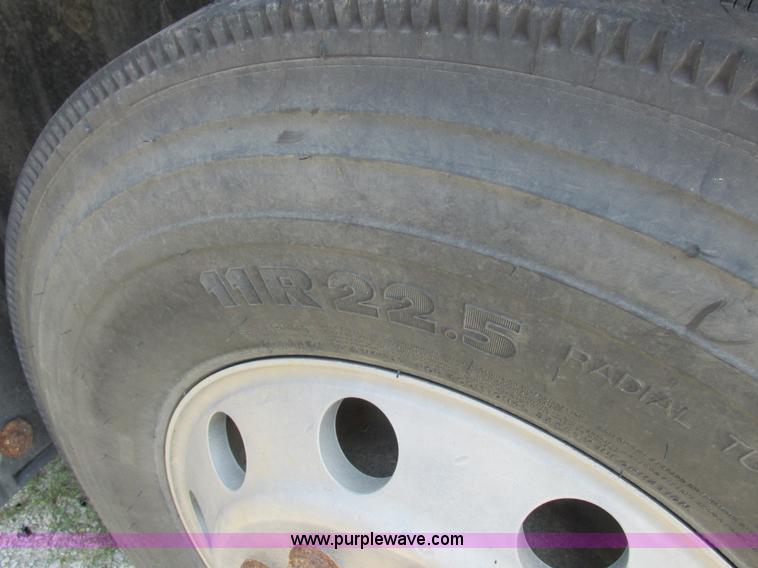 image for item L4058 2007 Mack CXN semi truck