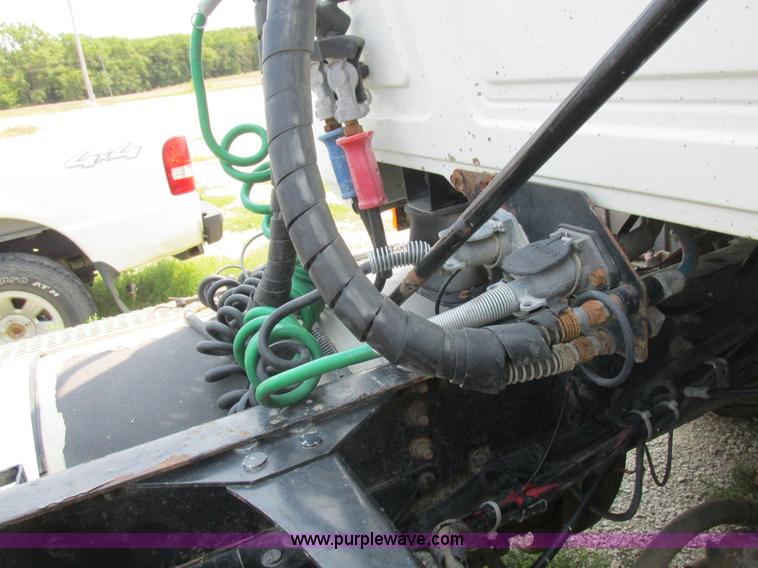 image for item L4058 2007 Mack CXN semi truck