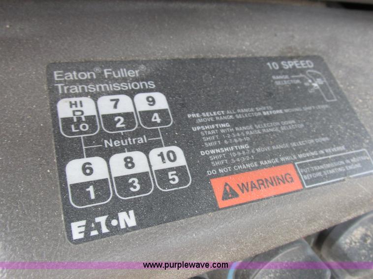 image for item L4058 2007 Mack CXN semi truck