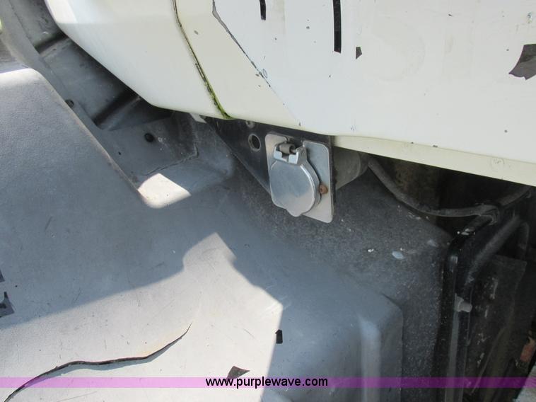 image for item L4058 2007 Mack CXN semi truck