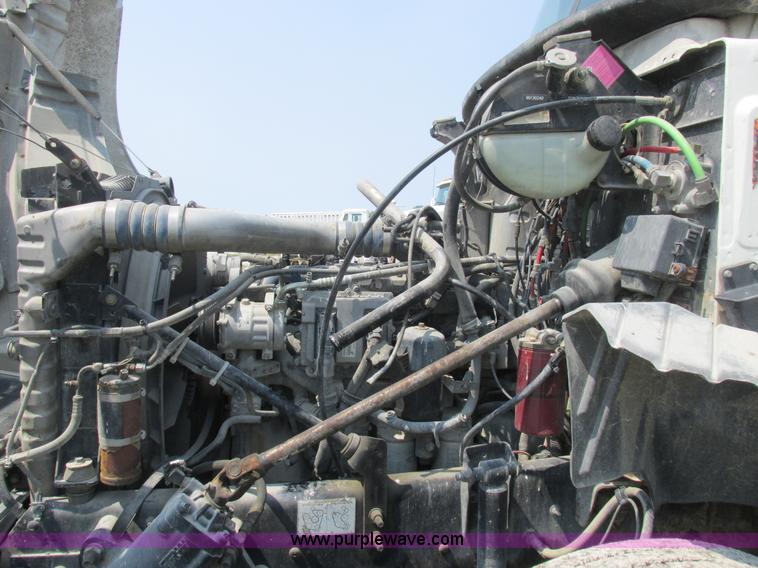 image for item L4058 2007 Mack CXN semi truck