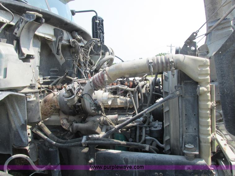 image for item L4058 2007 Mack CXN semi truck