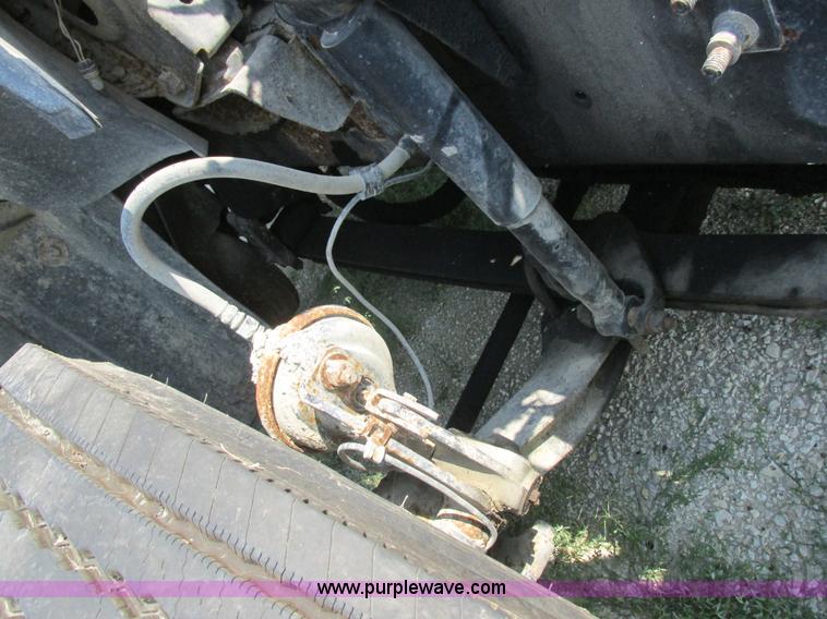 image for item L4058 2007 Mack CXN semi truck