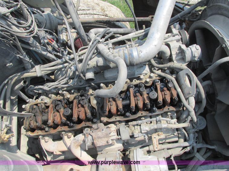 image for item L4058 2007 Mack CXN semi truck