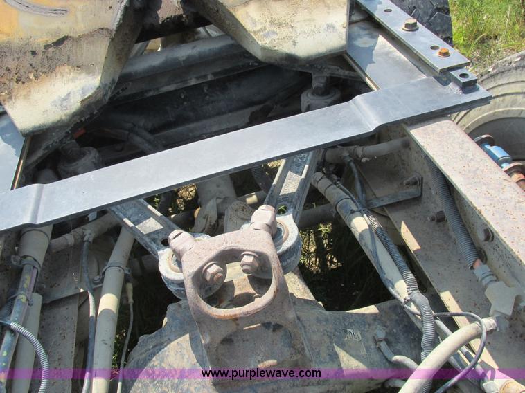 image for item L4060 2007 Kenworth T800 semi truck