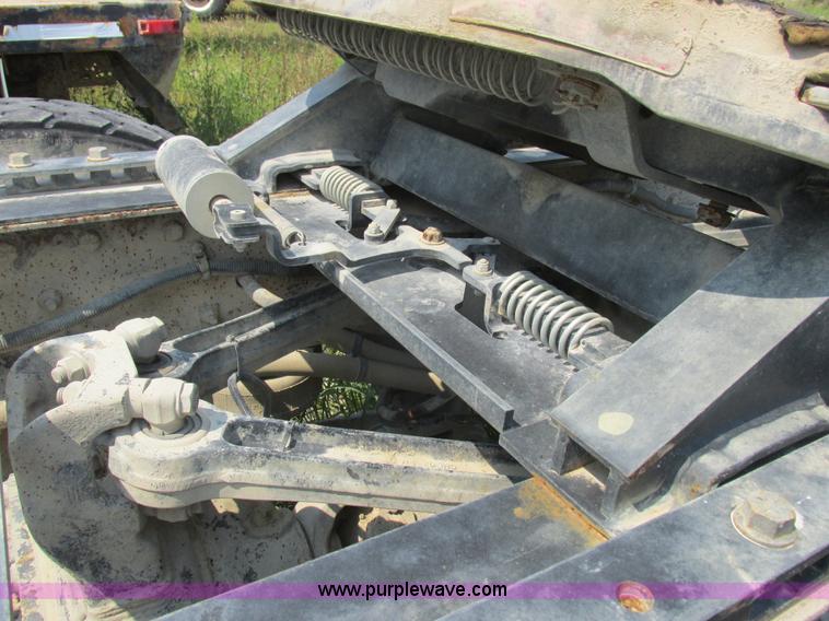 image for item L4060 2007 Kenworth T800 semi truck