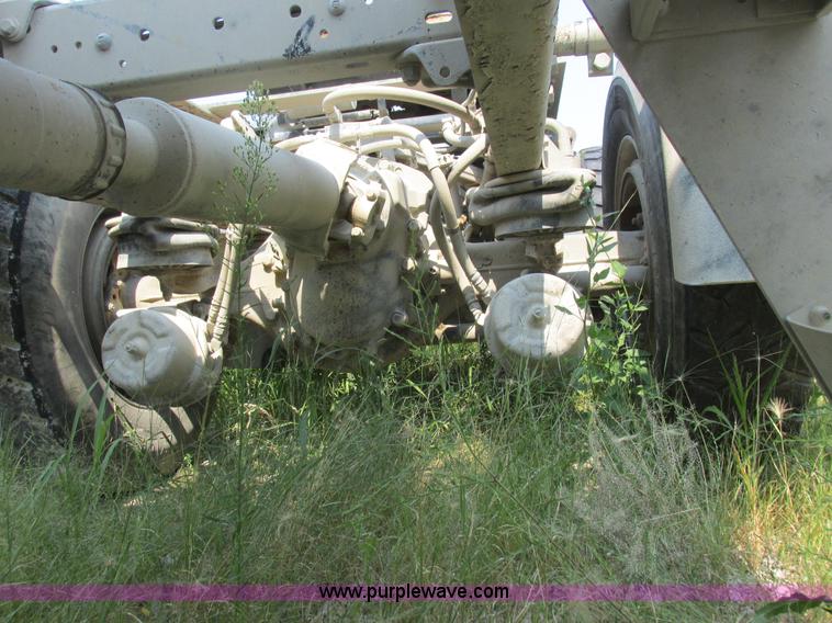 image for item L4060 2007 Kenworth T800 semi truck