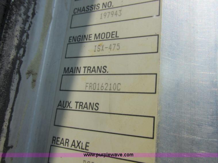 image for item L4060 2007 Kenworth T800 semi truck