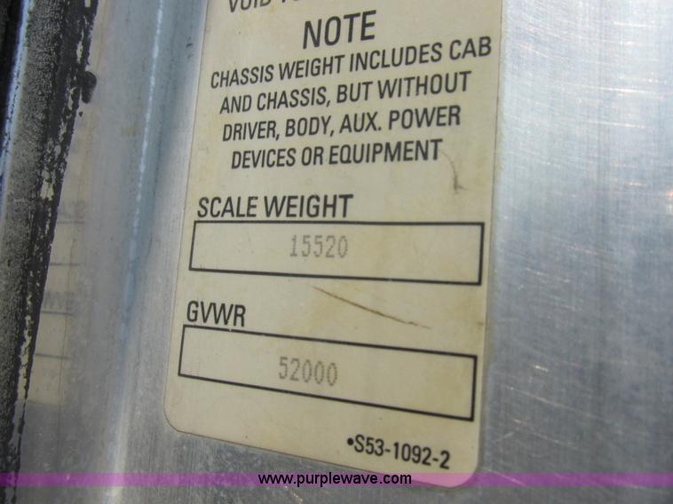 image for item L4060 2007 Kenworth T800 semi truck