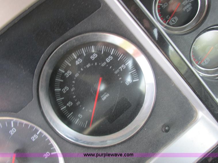 image for item L4060 2007 Kenworth T800 semi truck