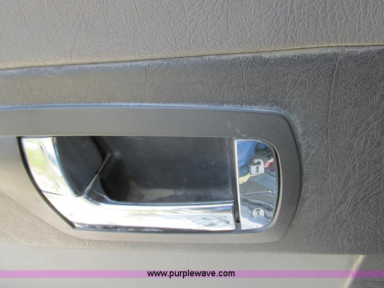 image for item L4060 2007 Kenworth T800 semi truck