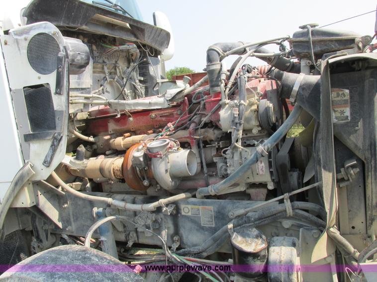 image for item L4060 2007 Kenworth T800 semi truck