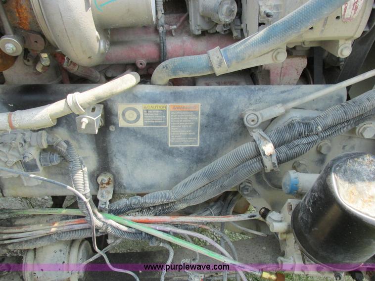 image for item L4060 2007 Kenworth T800 semi truck