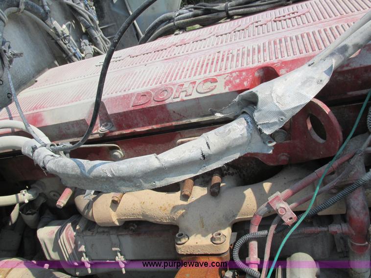 image for item L4060 2007 Kenworth T800 semi truck