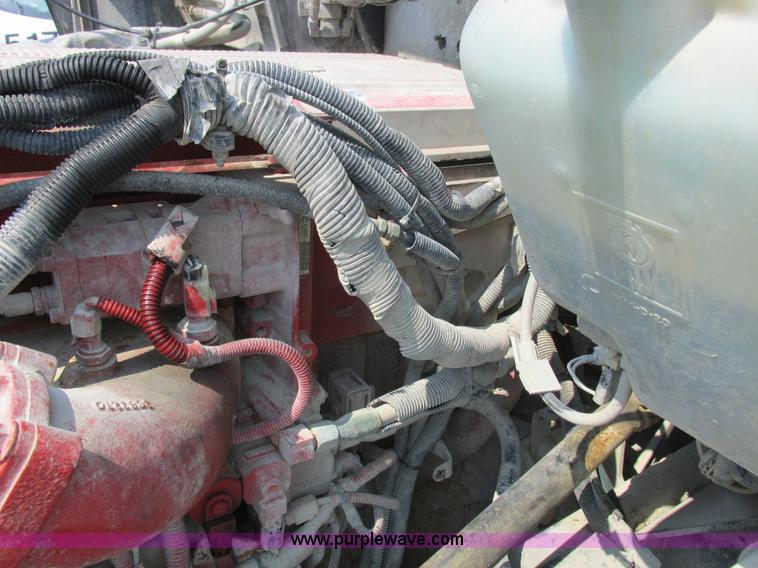 image for item L4060 2007 Kenworth T800 semi truck