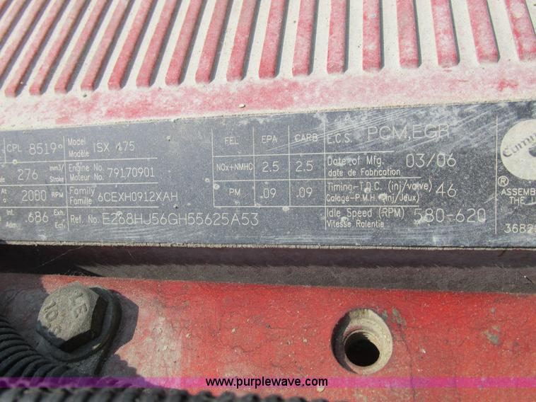 image for item L4060 2007 Kenworth T800 semi truck