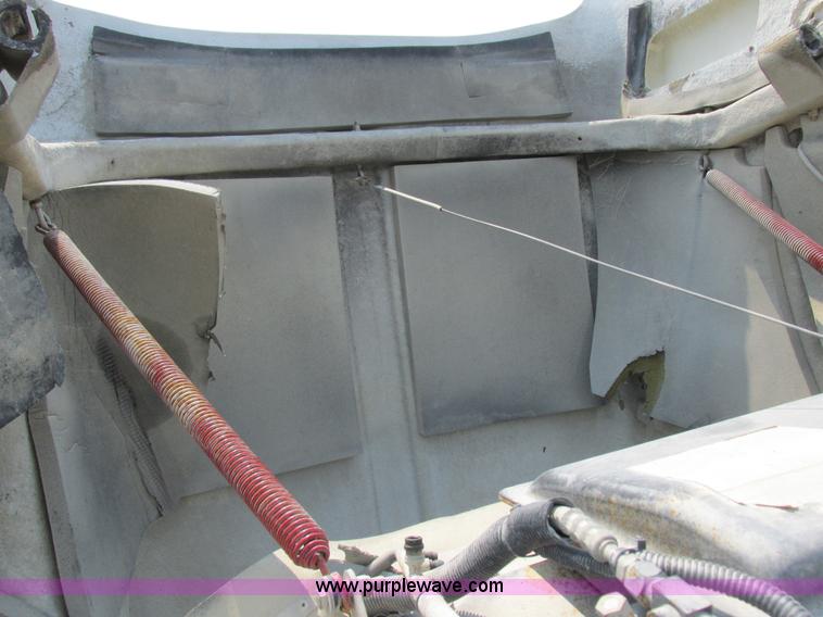 image for item L4060 2007 Kenworth T800 semi truck