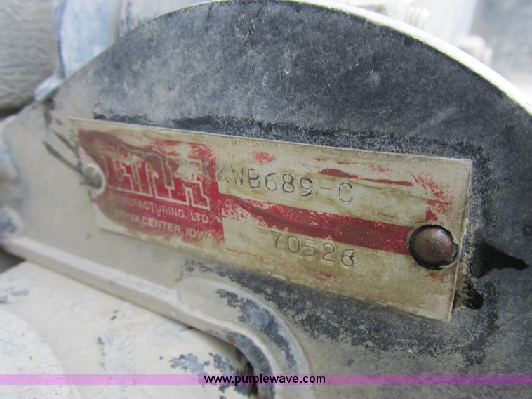 image for item L4060 2007 Kenworth T800 semi truck