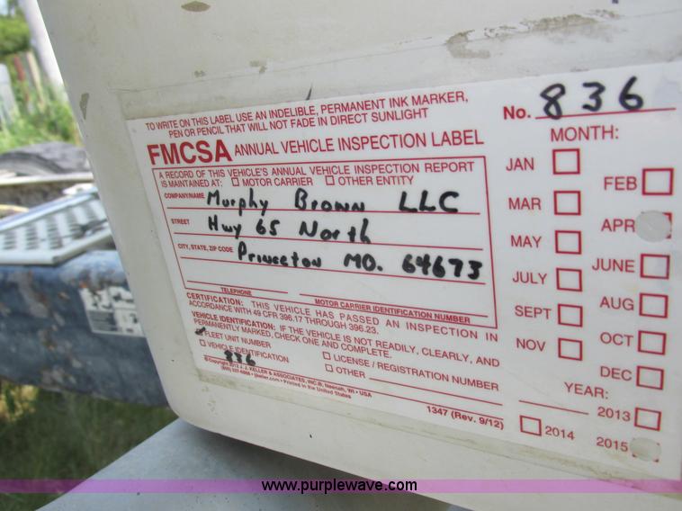 image for item L4060 2007 Kenworth T800 semi truck