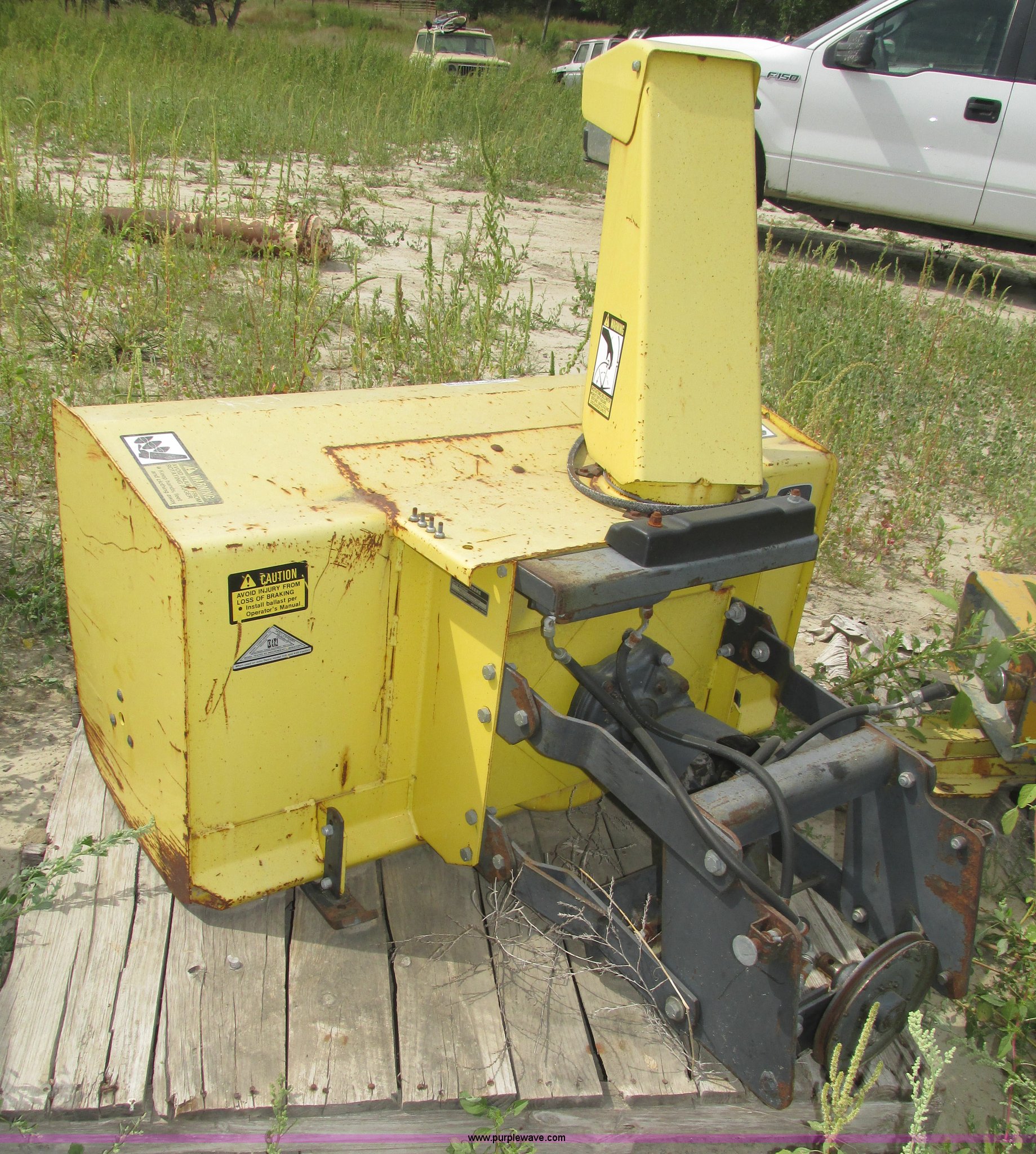 John Deere snow blower attachment in Broken Bow, NE Item AV9121 sold Purple Wave