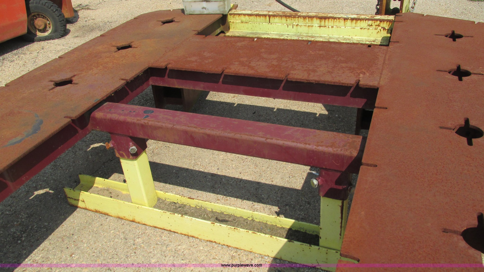 Chassis Linen Profit Puller frame machine in Mountain View, MO Item