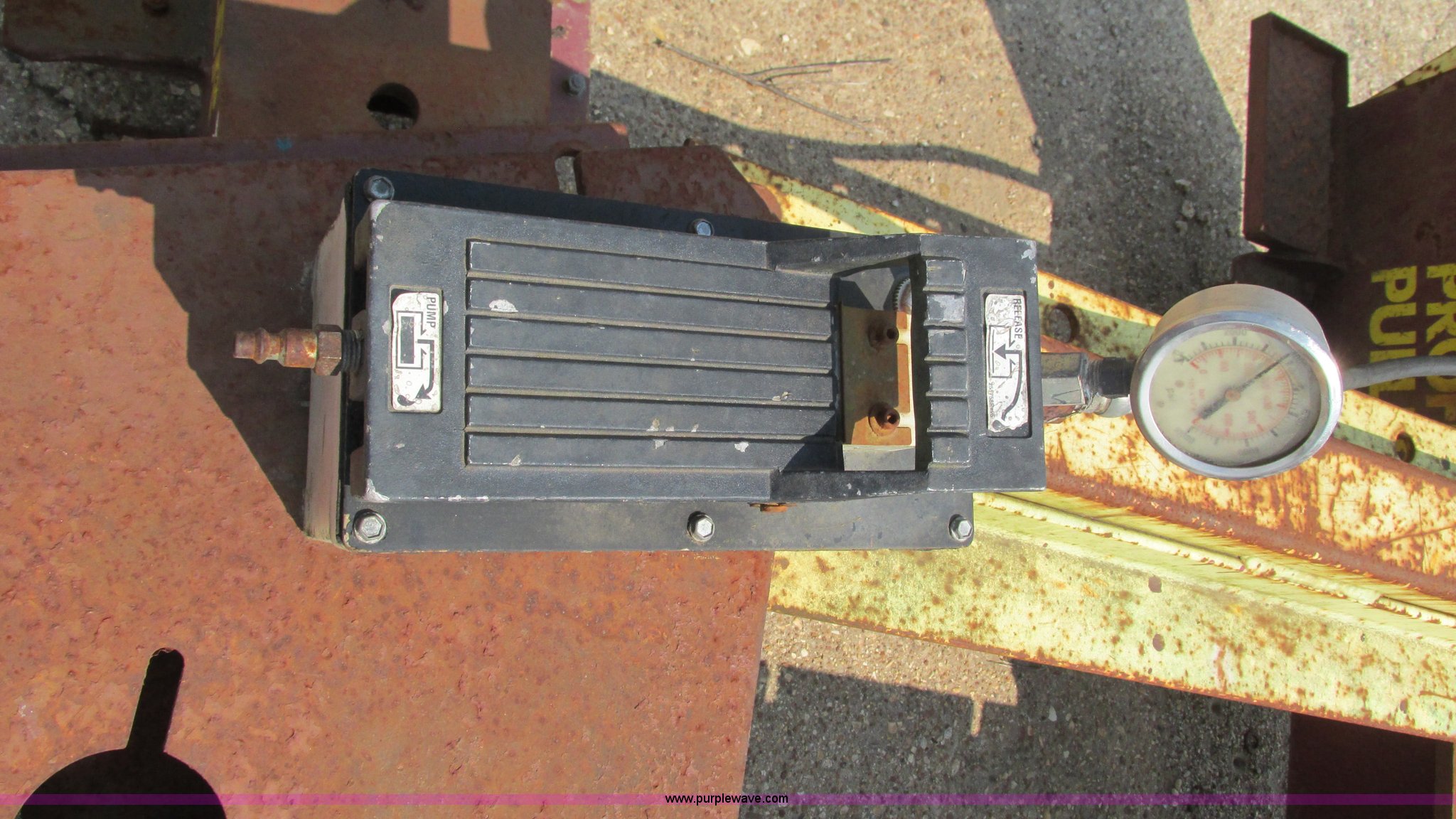 Chassis Linen Profit Puller frame machine in Mountain View, MO Item