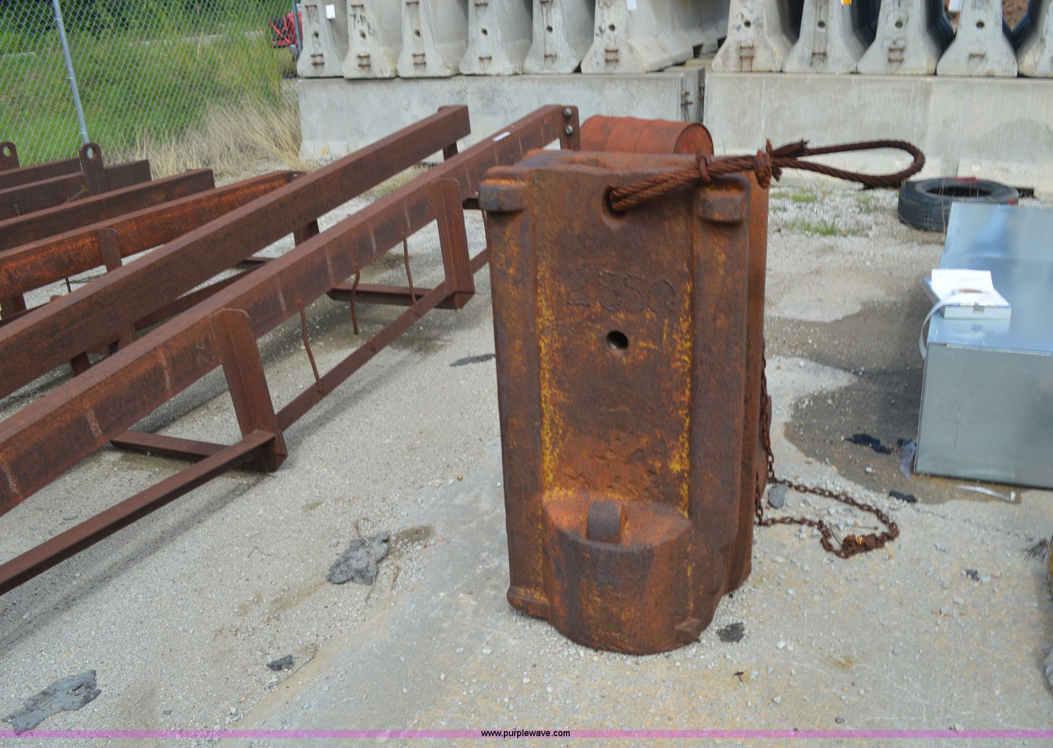 Drop hammer pile driver in Raytown, MO Item BR9925 sold Purple Wave