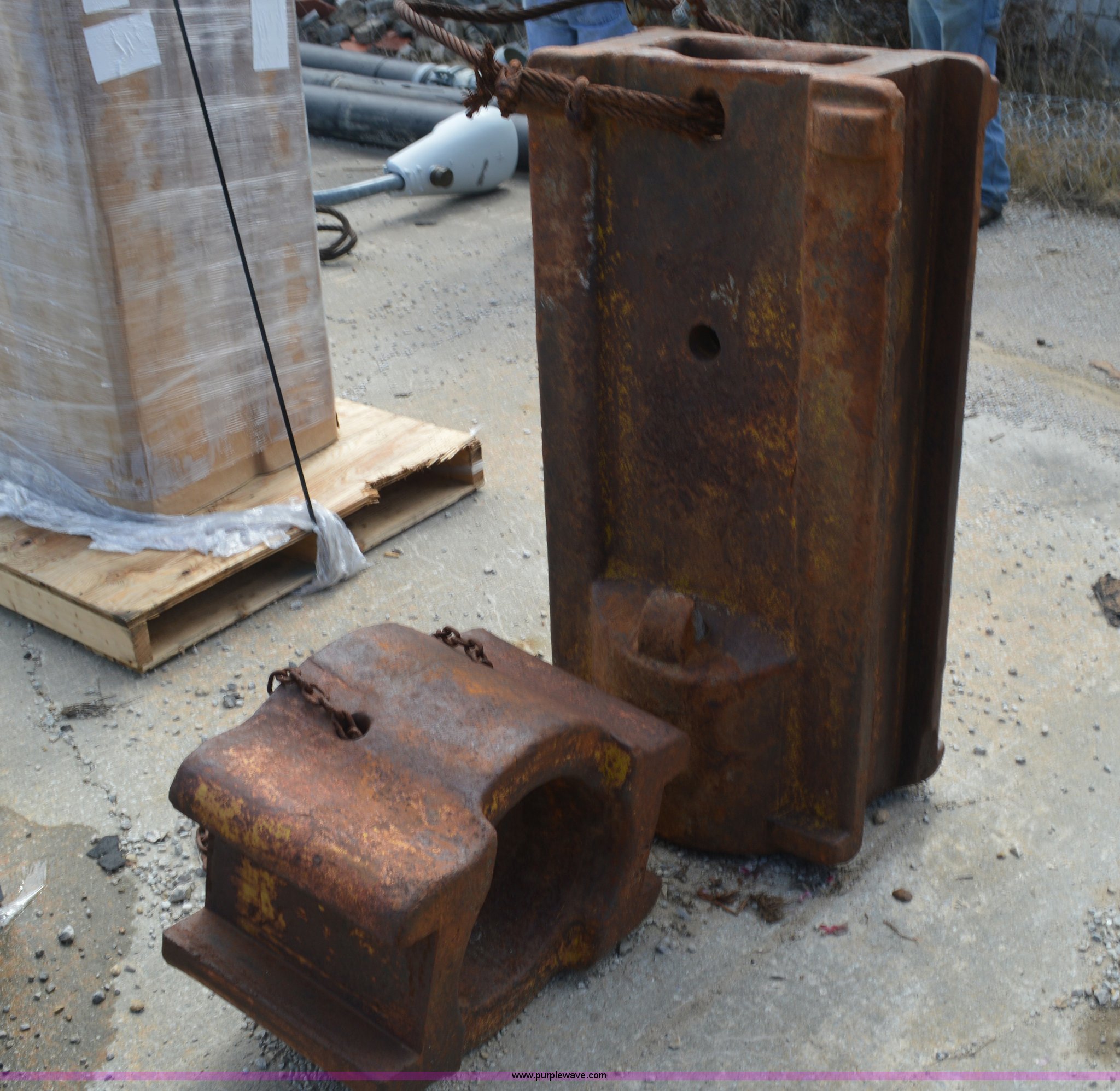 Drop hammer pile driver in Raytown, MO Item BR9925 sold Purple Wave