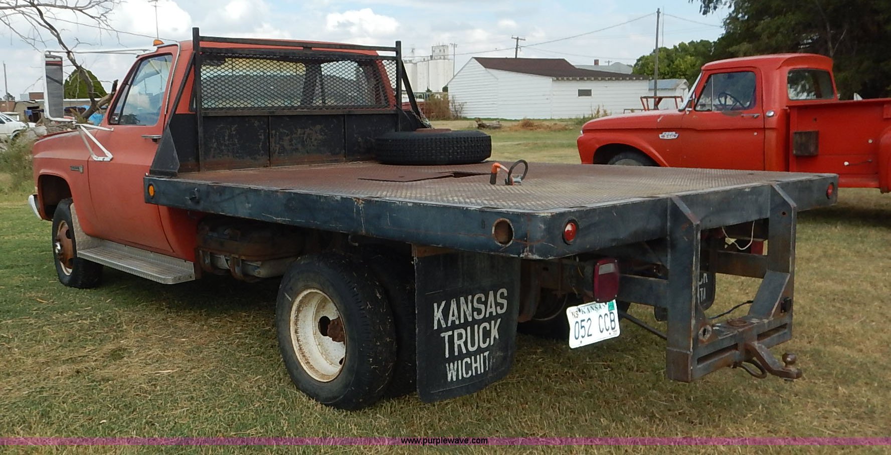 1981 GMC Sierra 3500 flatbed pickup truck in Bazine, KS | Item K1614