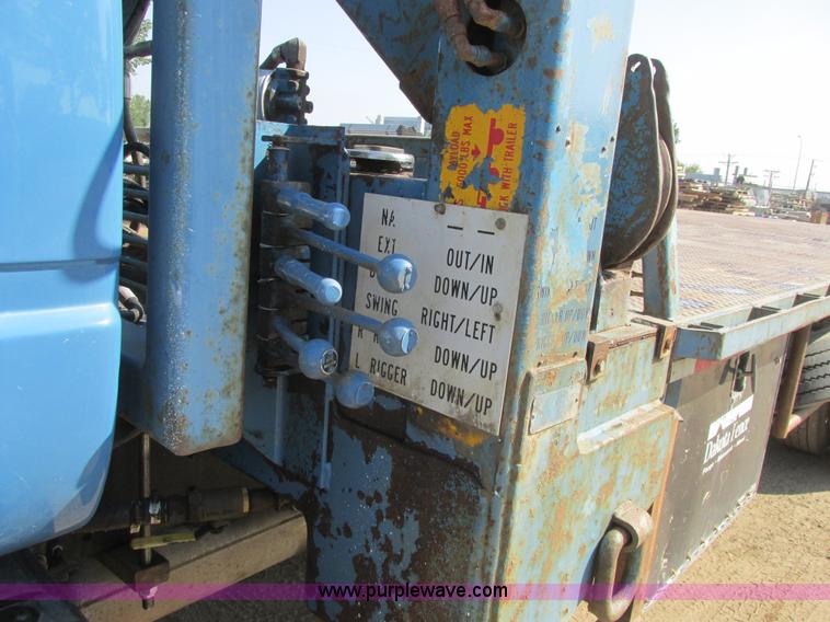 image for item A8854 1998 GMC C7500 flat bed truck with crane