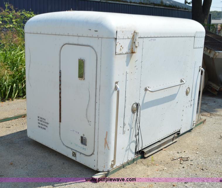 image for item AX9406 Sleeper cab