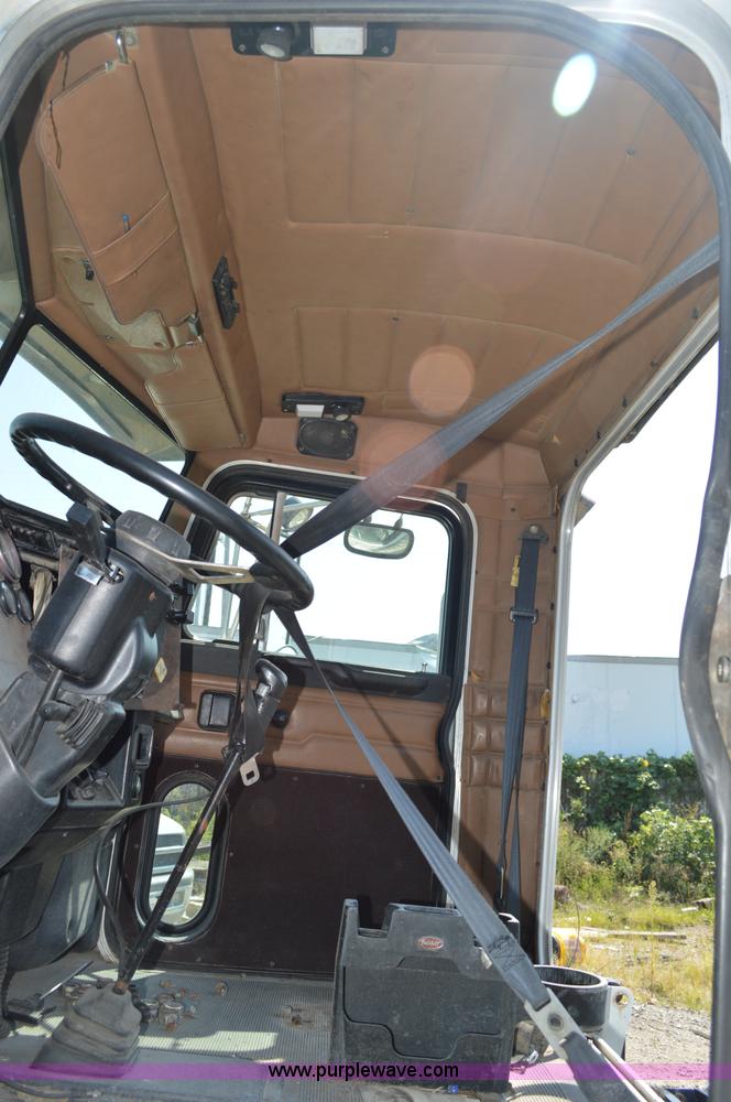 image for item AX9408 2000 Peterbilt 377 semi truck