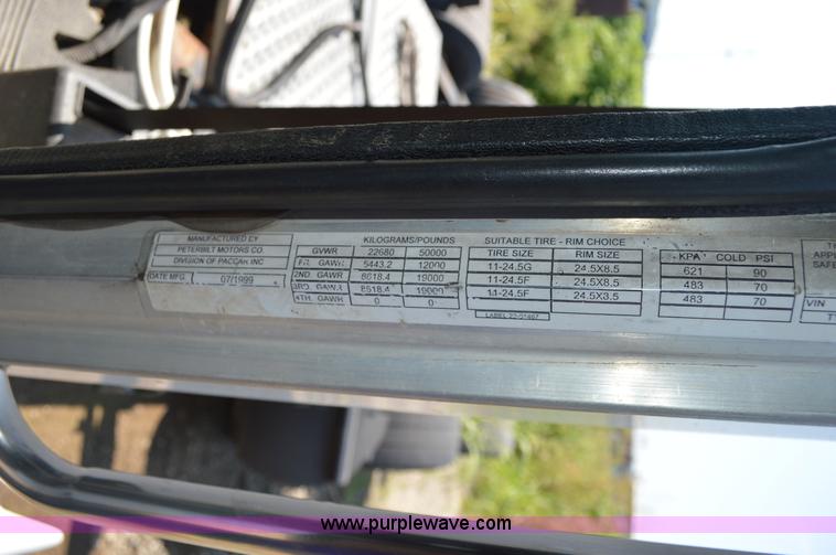 image for item AX9408 2000 Peterbilt 377 semi truck