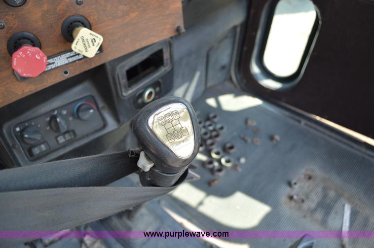 image for item AX9408 2000 Peterbilt 377 semi truck