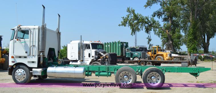 image for item AX9410 1993 Peterbilt 362