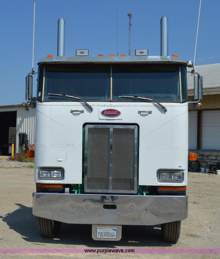 image for item AX9410 1993 Peterbilt 362