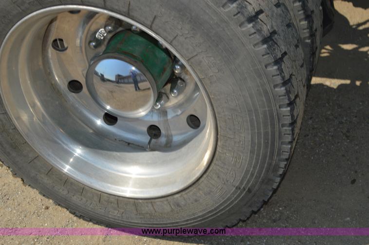 image for item AX9410 1993 Peterbilt 362