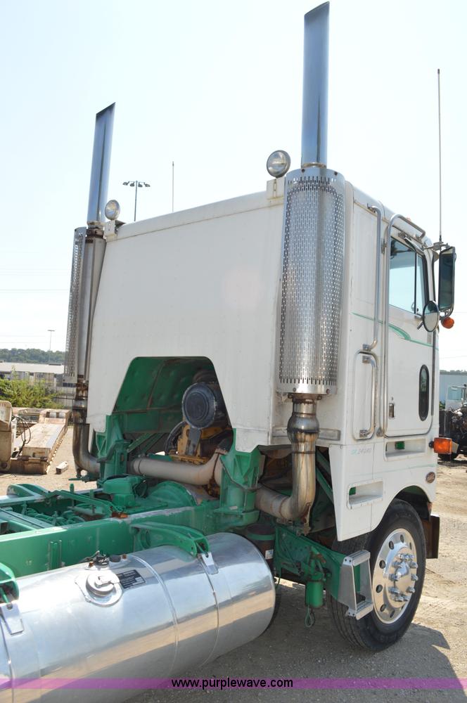 image for item AX9410 1993 Peterbilt 362