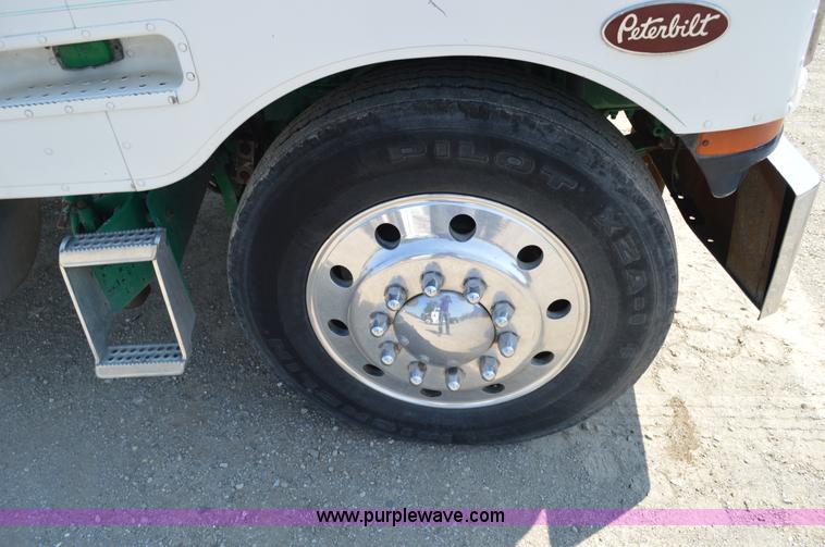 image for item AX9410 1993 Peterbilt 362