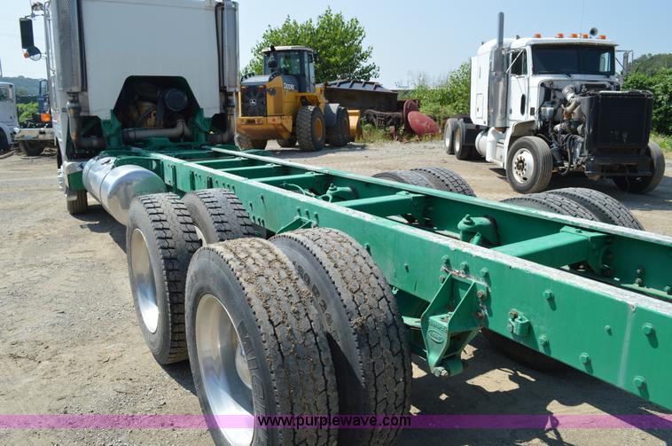 image for item AX9410 1993 Peterbilt 362