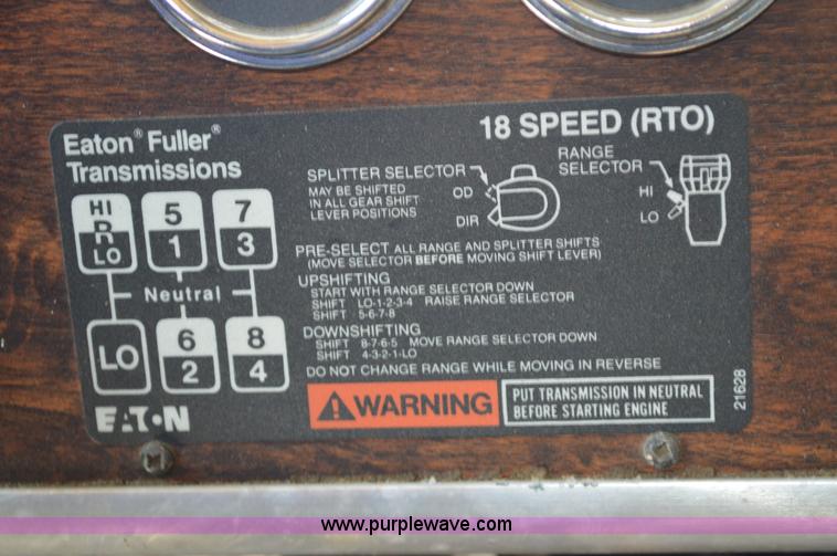 image for item AX9410 1993 Peterbilt 362
