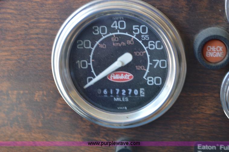 image for item AX9410 1993 Peterbilt 362