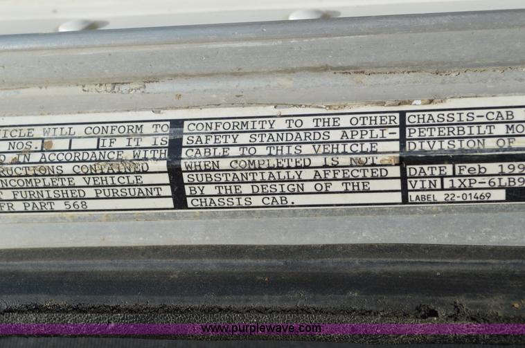 image for item AX9410 1993 Peterbilt 362