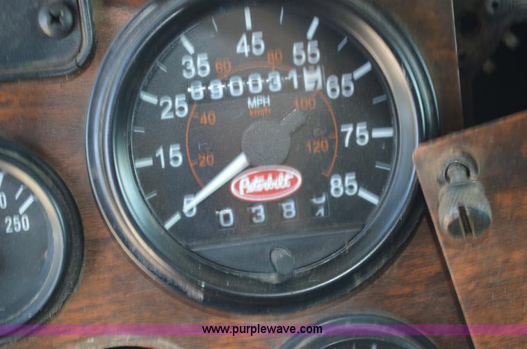 image for item AX9411 1998 Peterbilt 377 semi truck