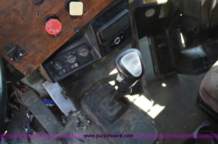 image for item AX9411 1998 Peterbilt 377 semi truck