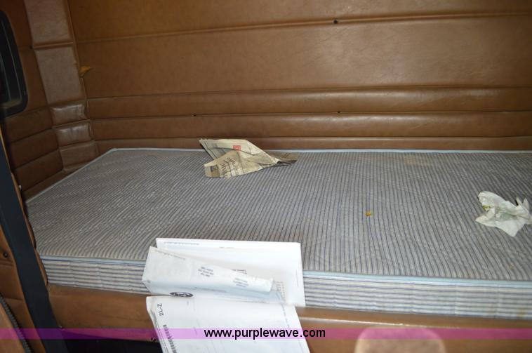 image for item AX9411 1998 Peterbilt 377 semi truck