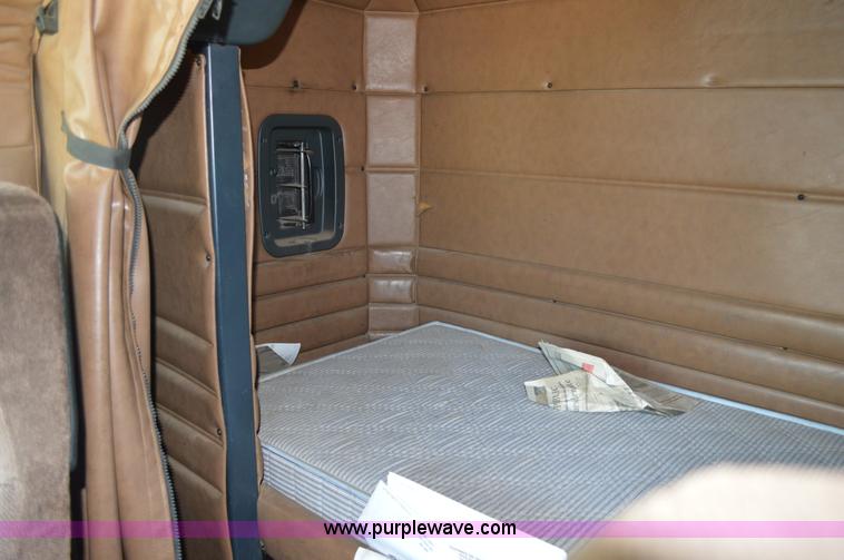 image for item AX9411 1998 Peterbilt 377 semi truck